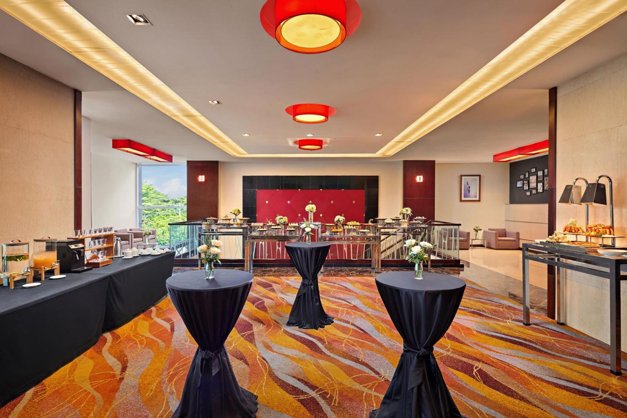 Novotel Hotel 4*