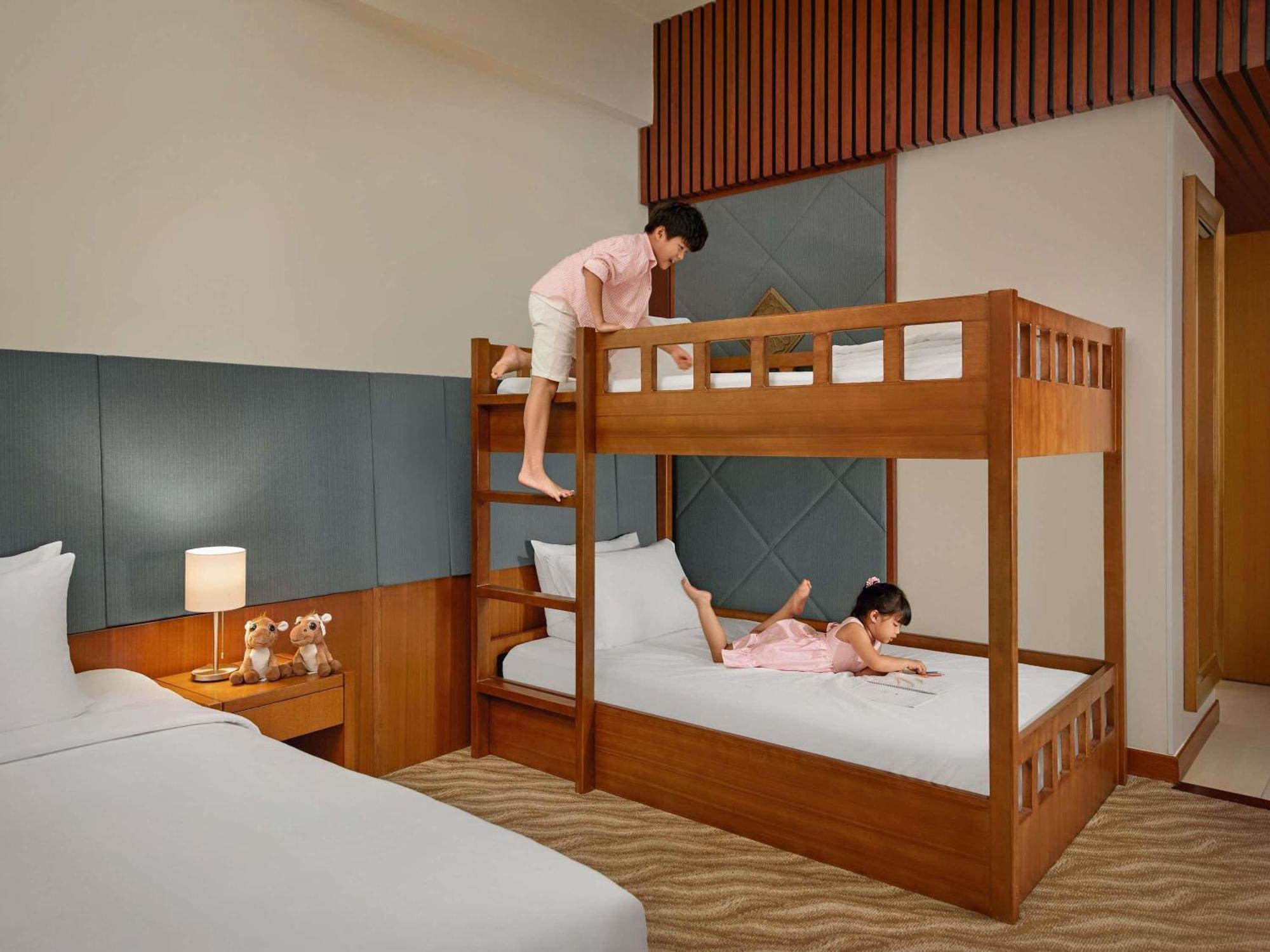 Novotel 4*